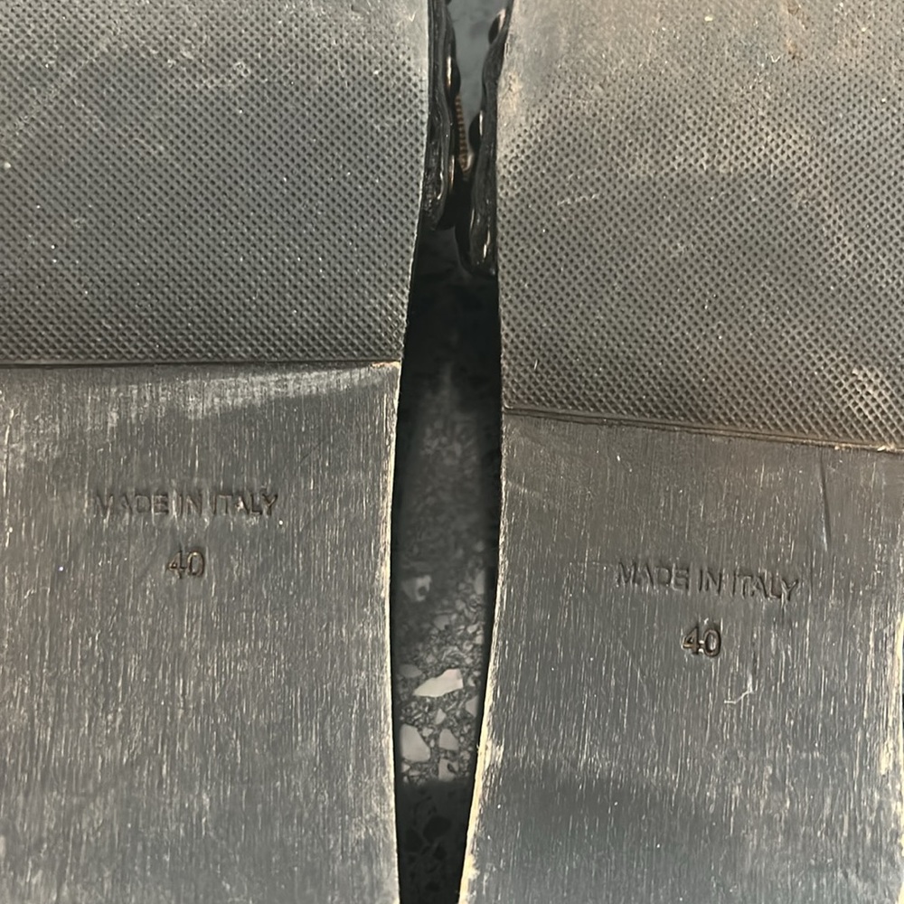 Burberry Wooden Slides - Picture 8 of 8